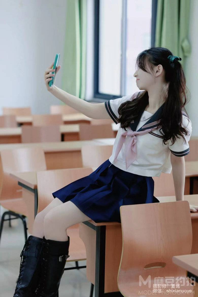 校园模特