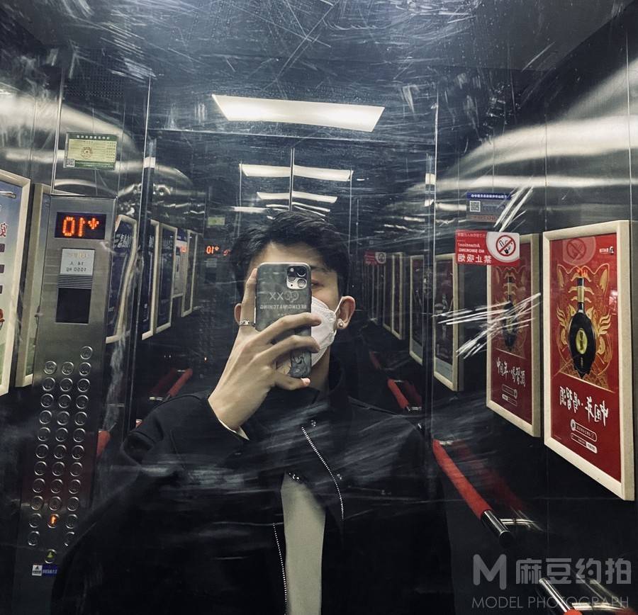 黑白模特