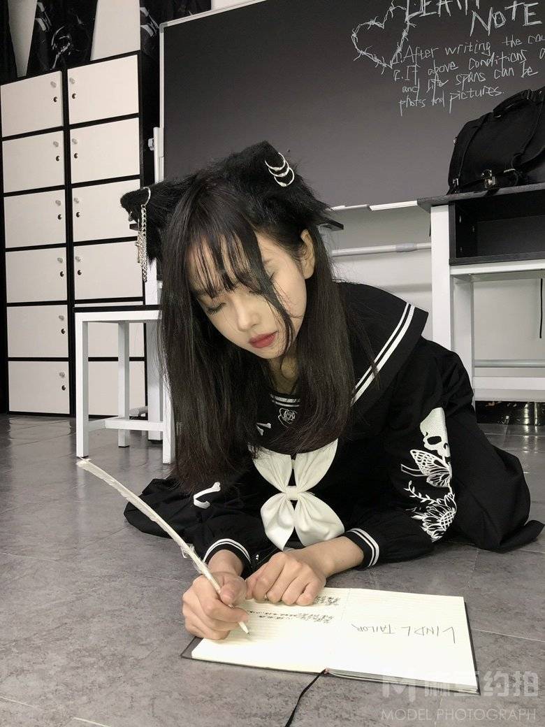 暗黑模特