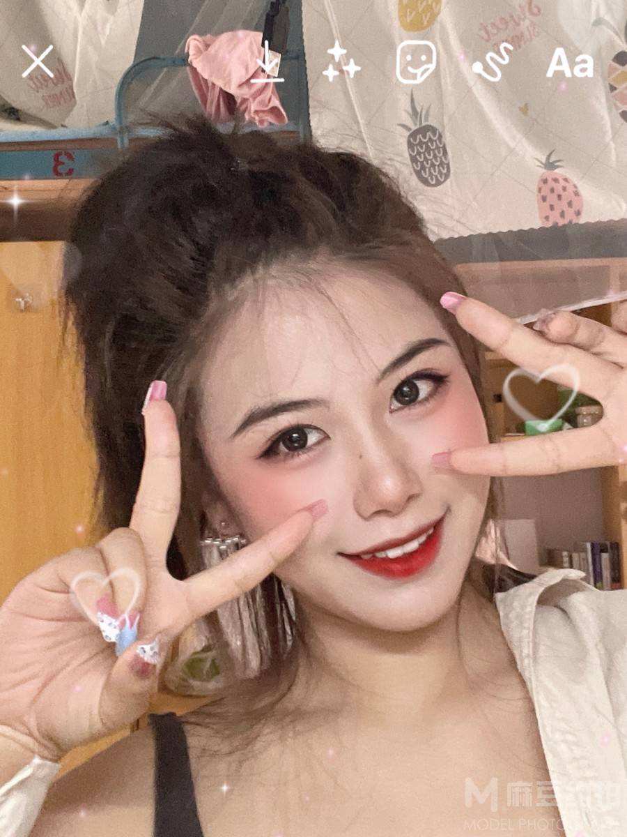 校园模特