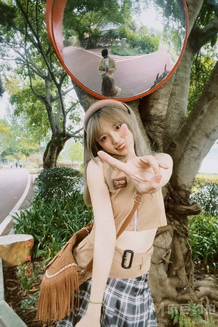 校园模特