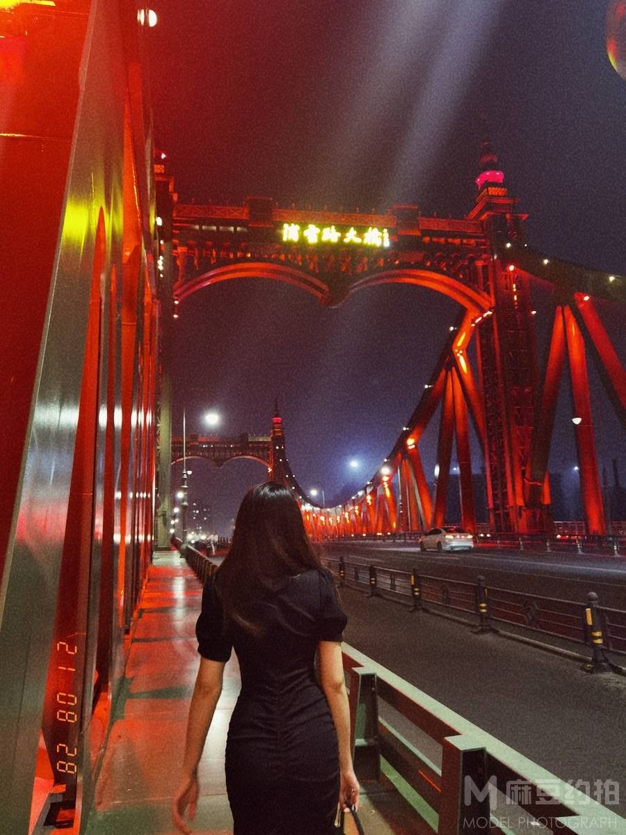 夜景模特