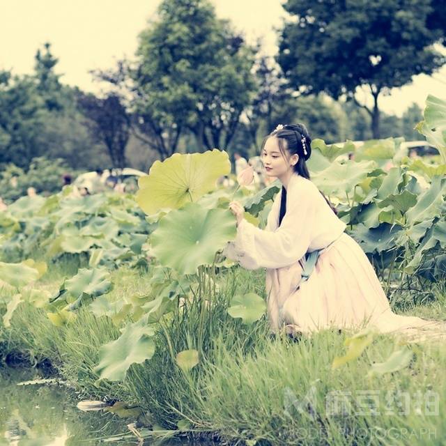 汉服模特