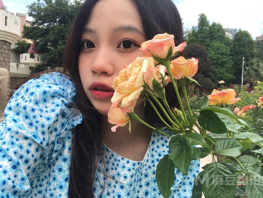 妆容模特