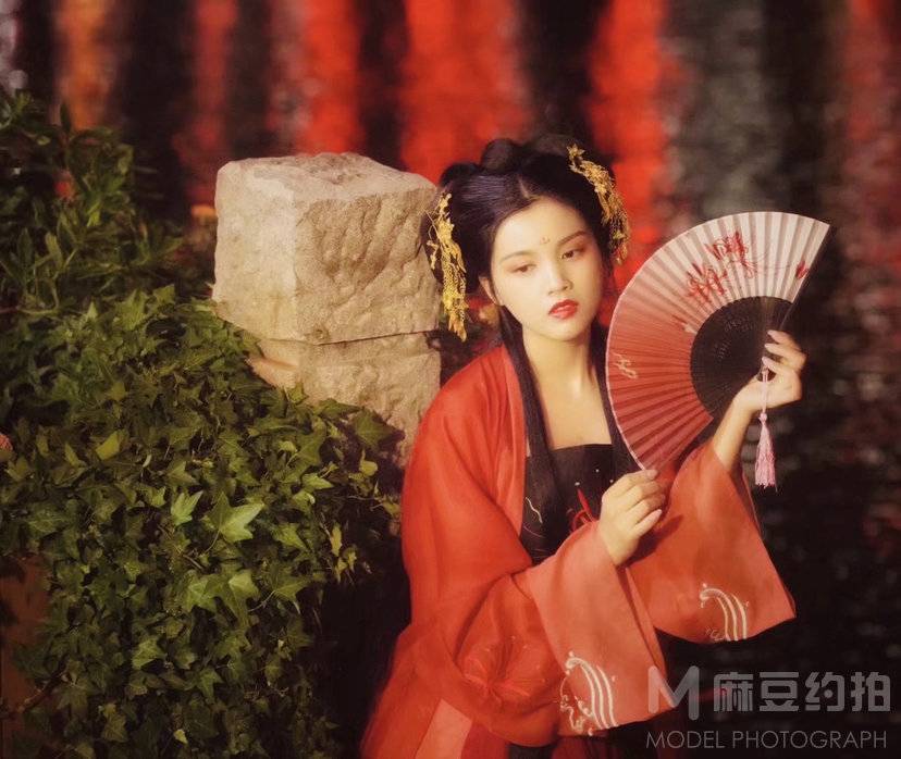 汉服模特