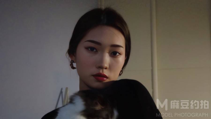 情绪模特