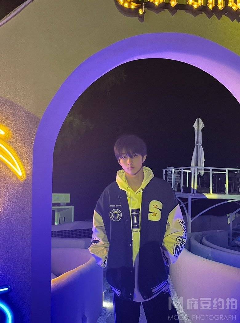 夜景模特
