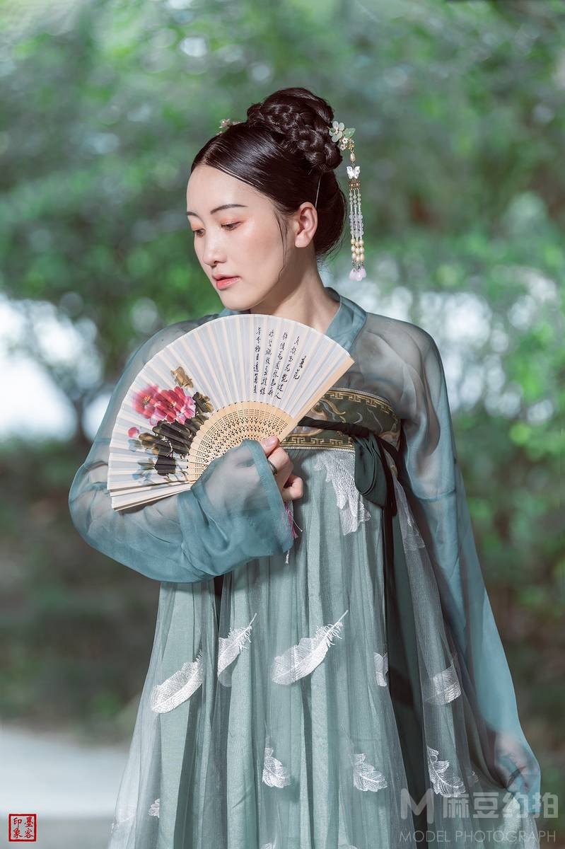妆容模特