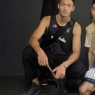 黑白模特