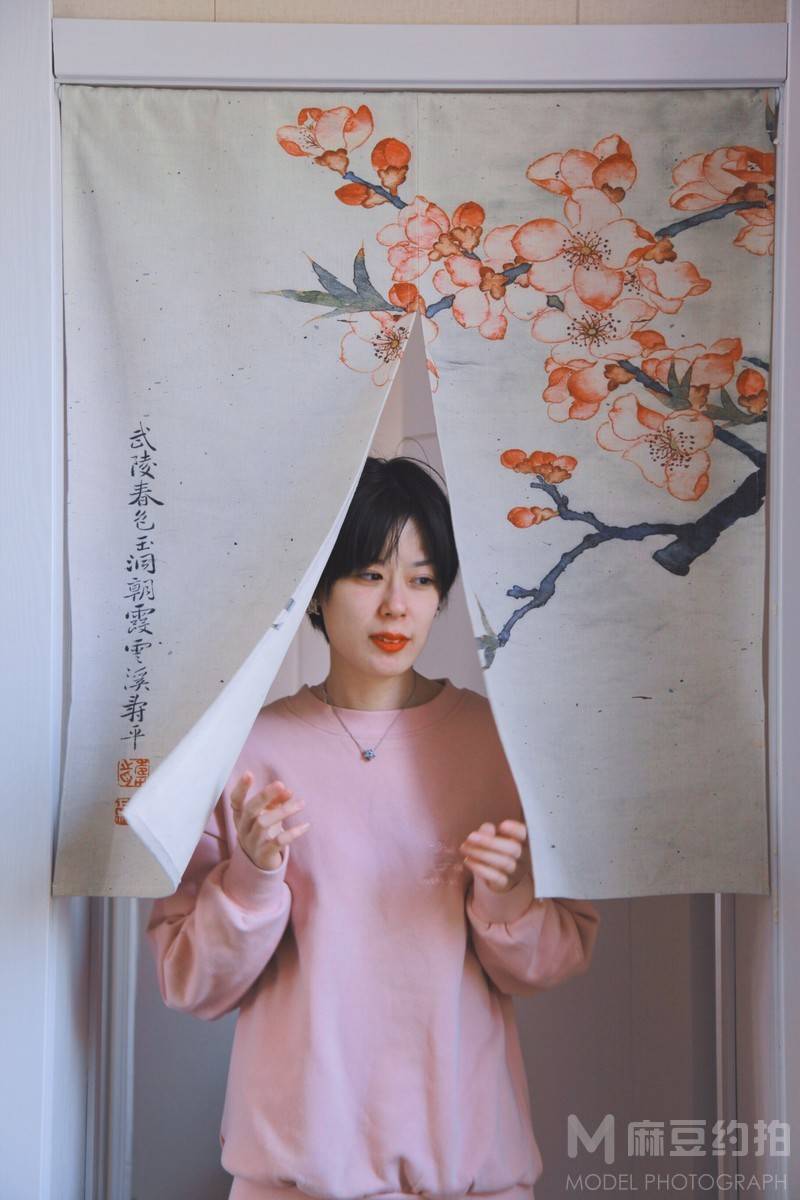 情绪模特