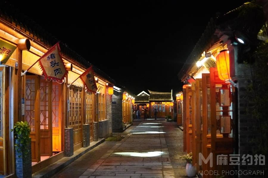 夜景模特
