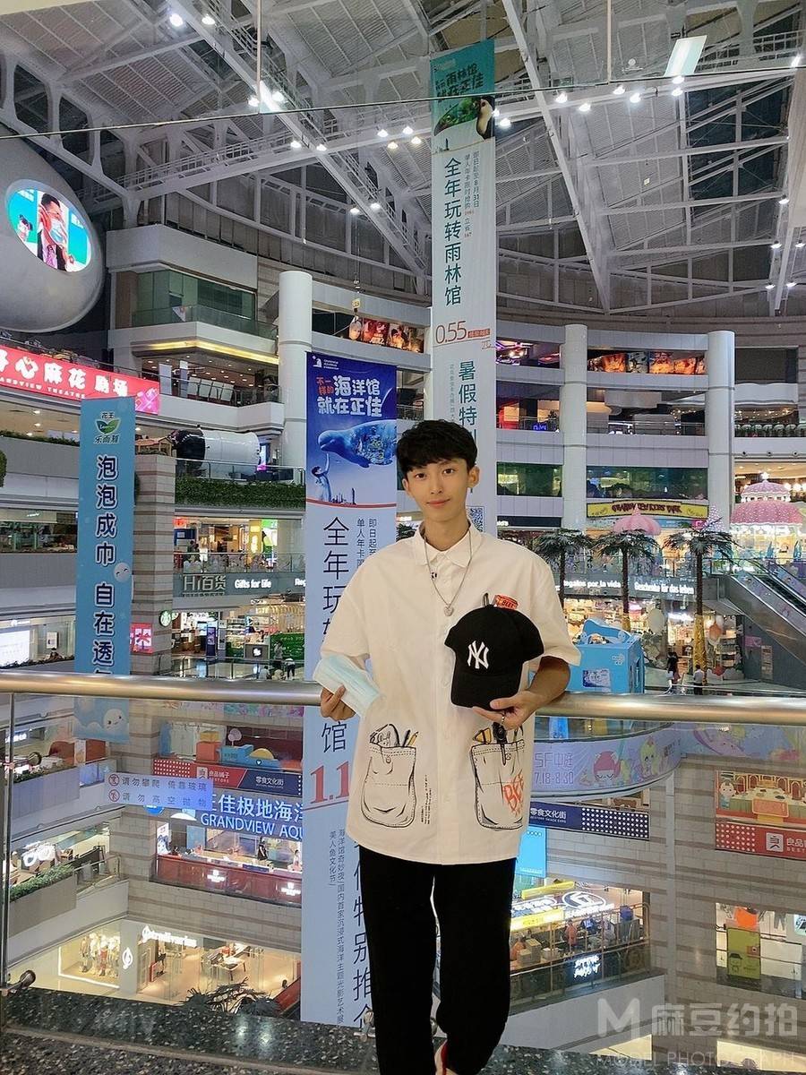 清新模特