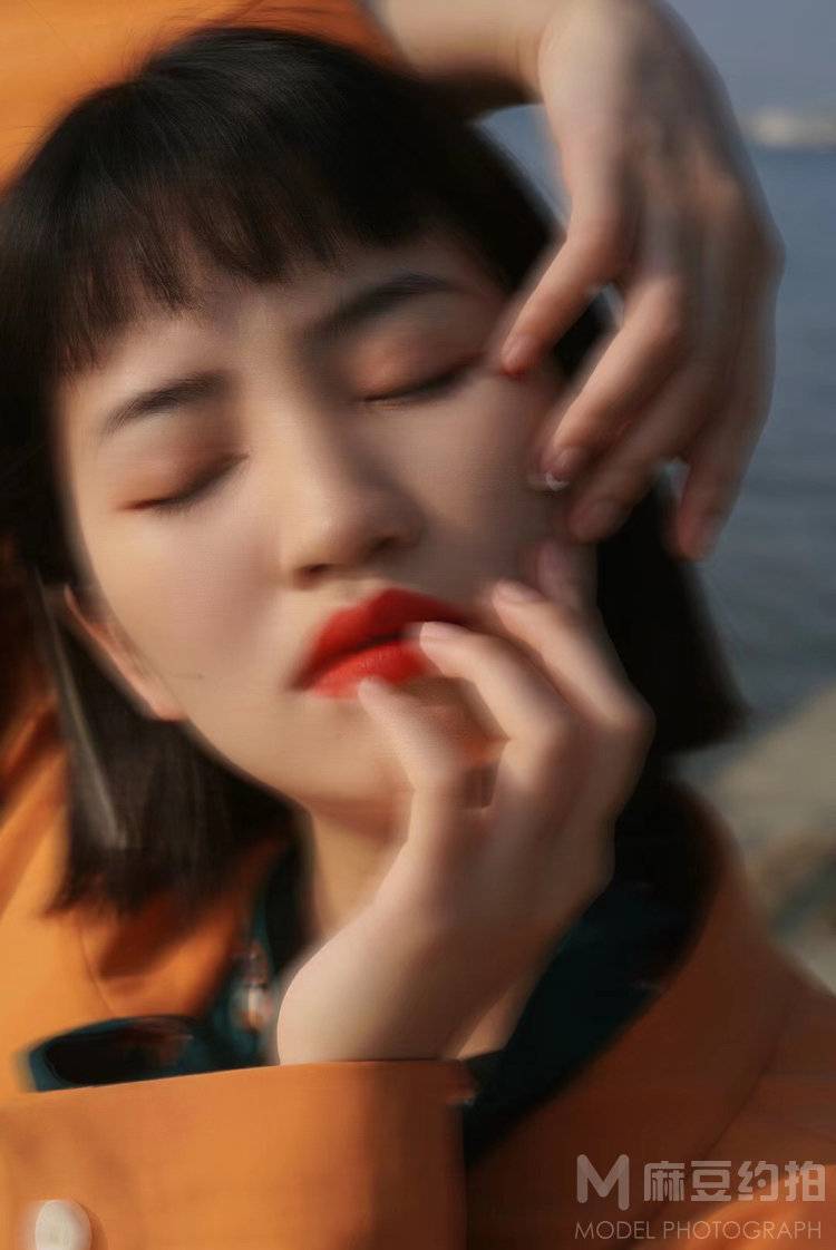 情绪模特