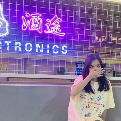 宝丽来模特