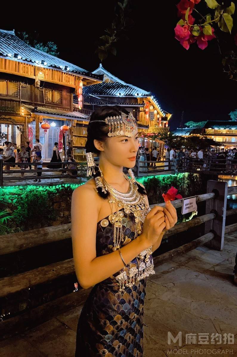夜景模特