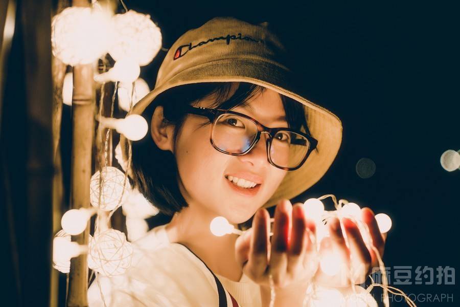 夜景模特