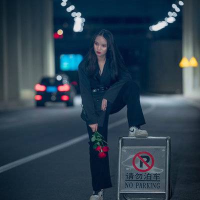 情绪模特