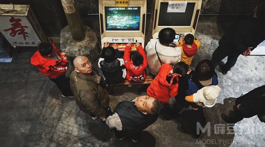 情绪模特