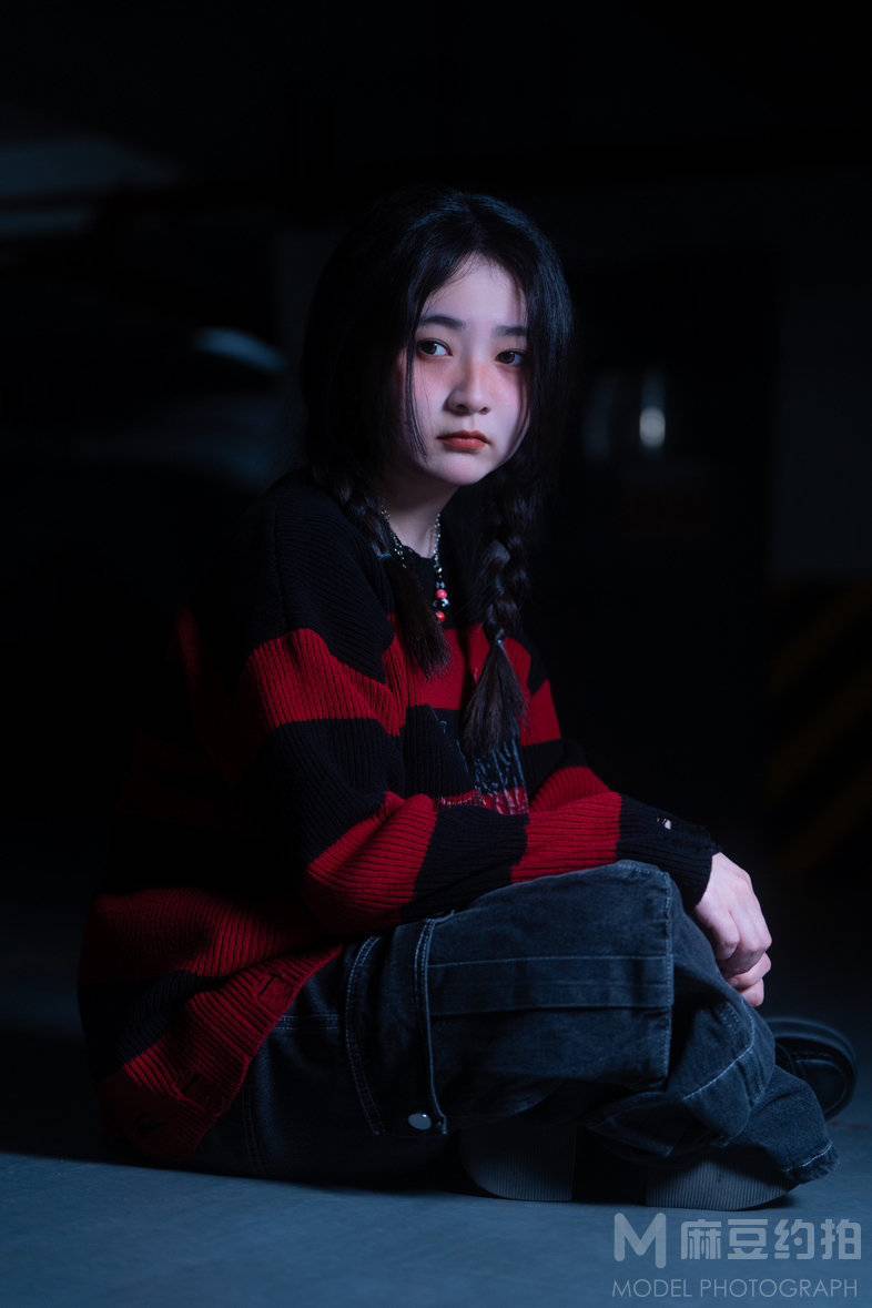 黑白模特