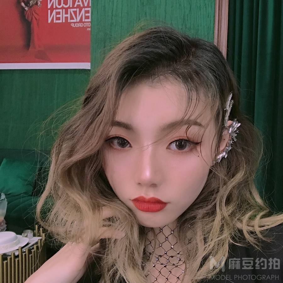 暗黑模特