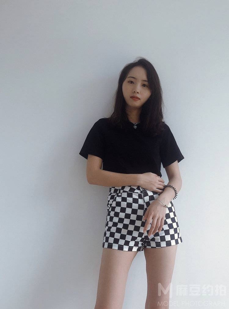 黑白模特