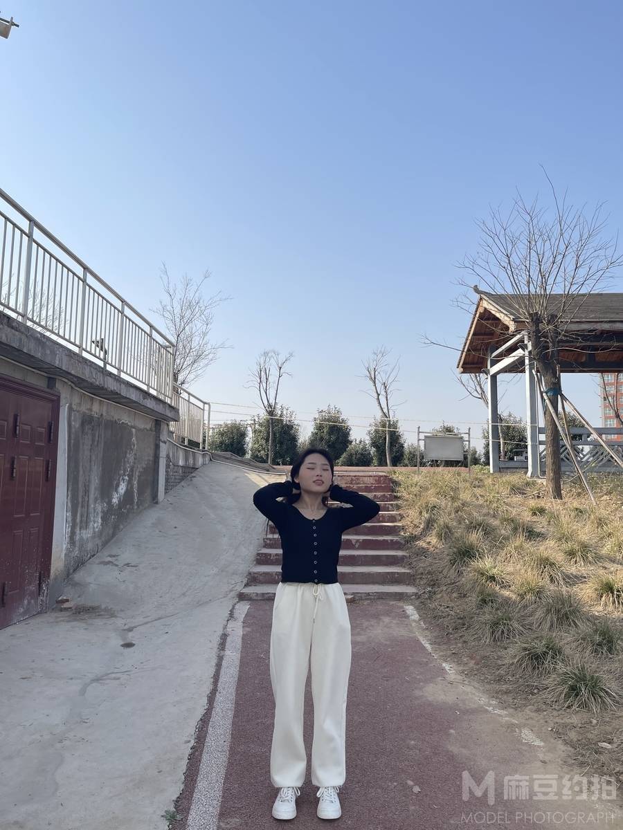 校园模特
