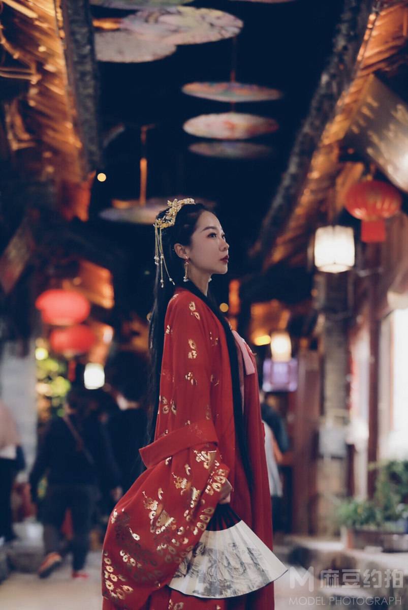 汉服模特
