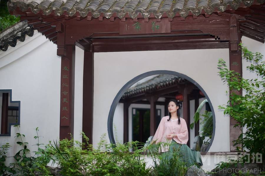 汉服模特