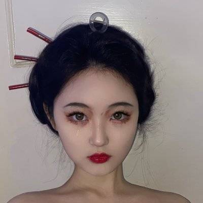 妆容模特