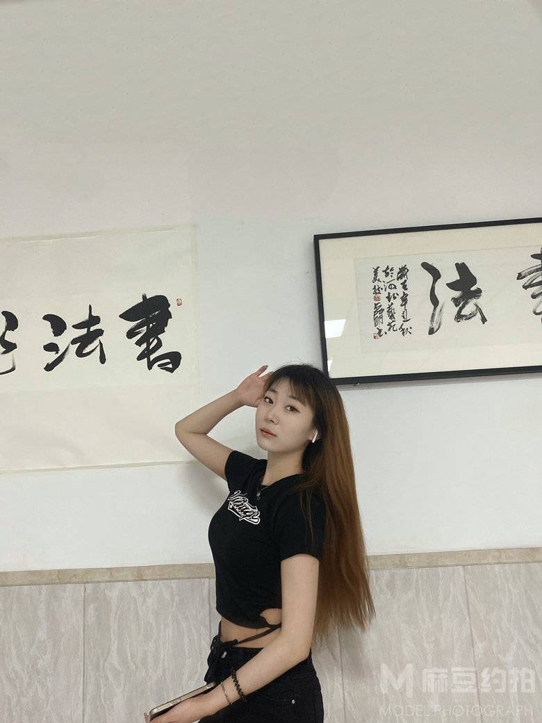 黑白模特