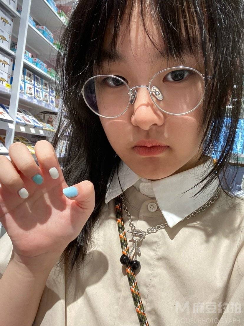 胶片模特