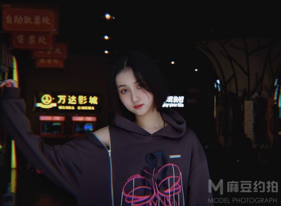 情绪模特