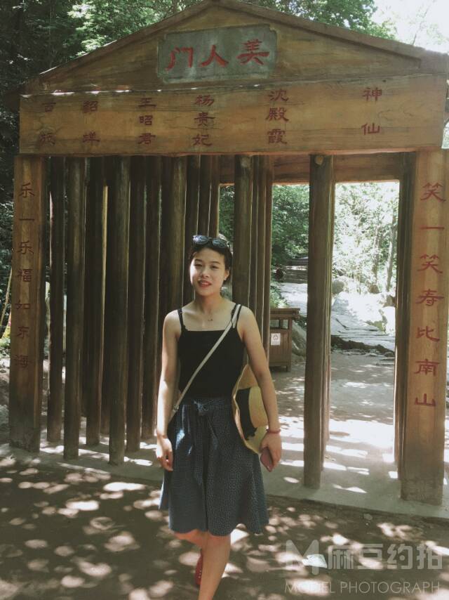 校园模特