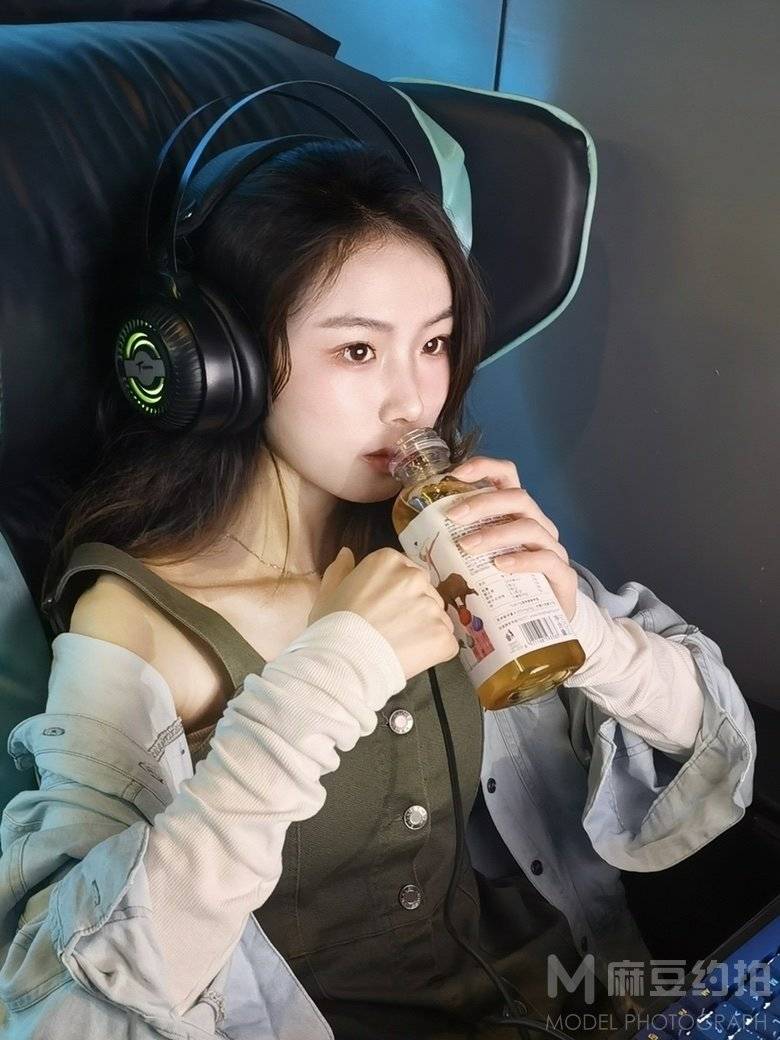 胶片模特