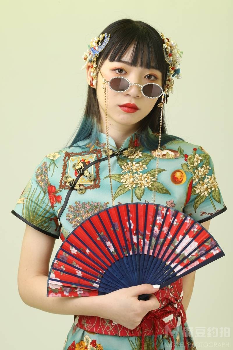 民国模特