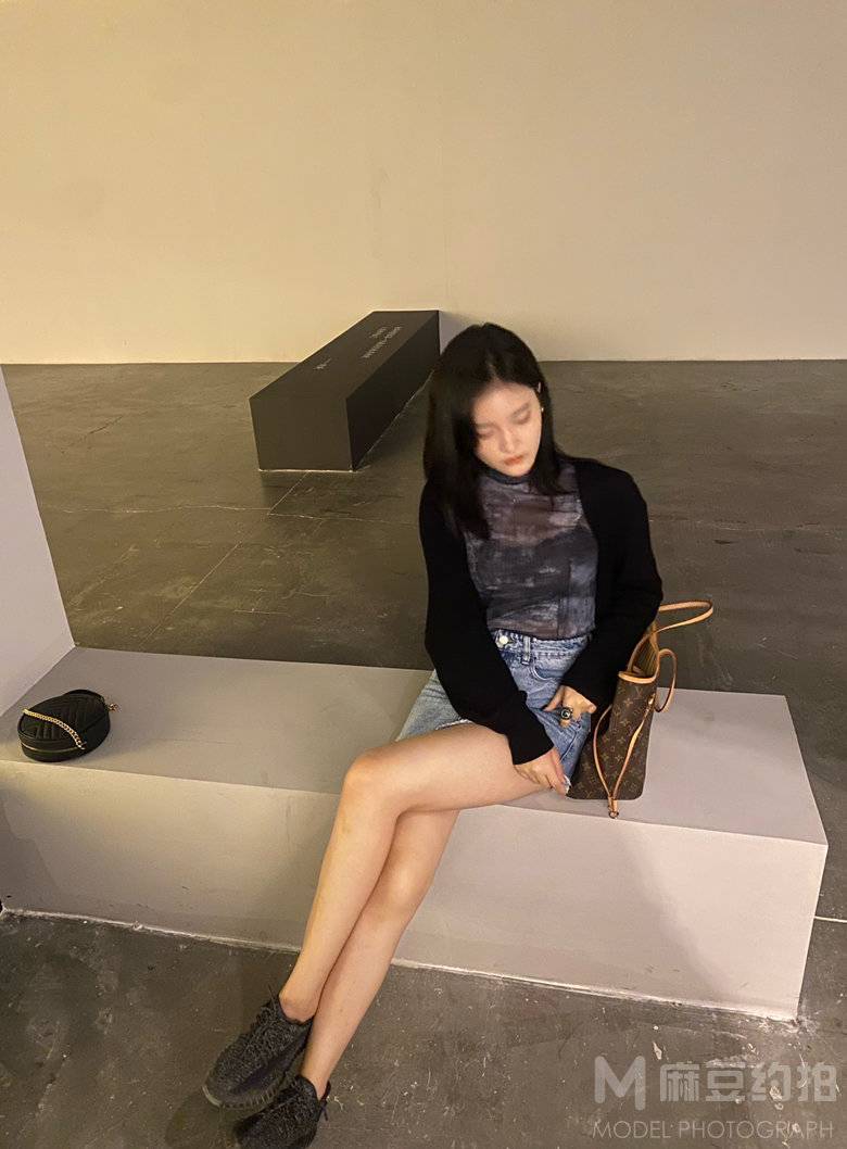胶片模特