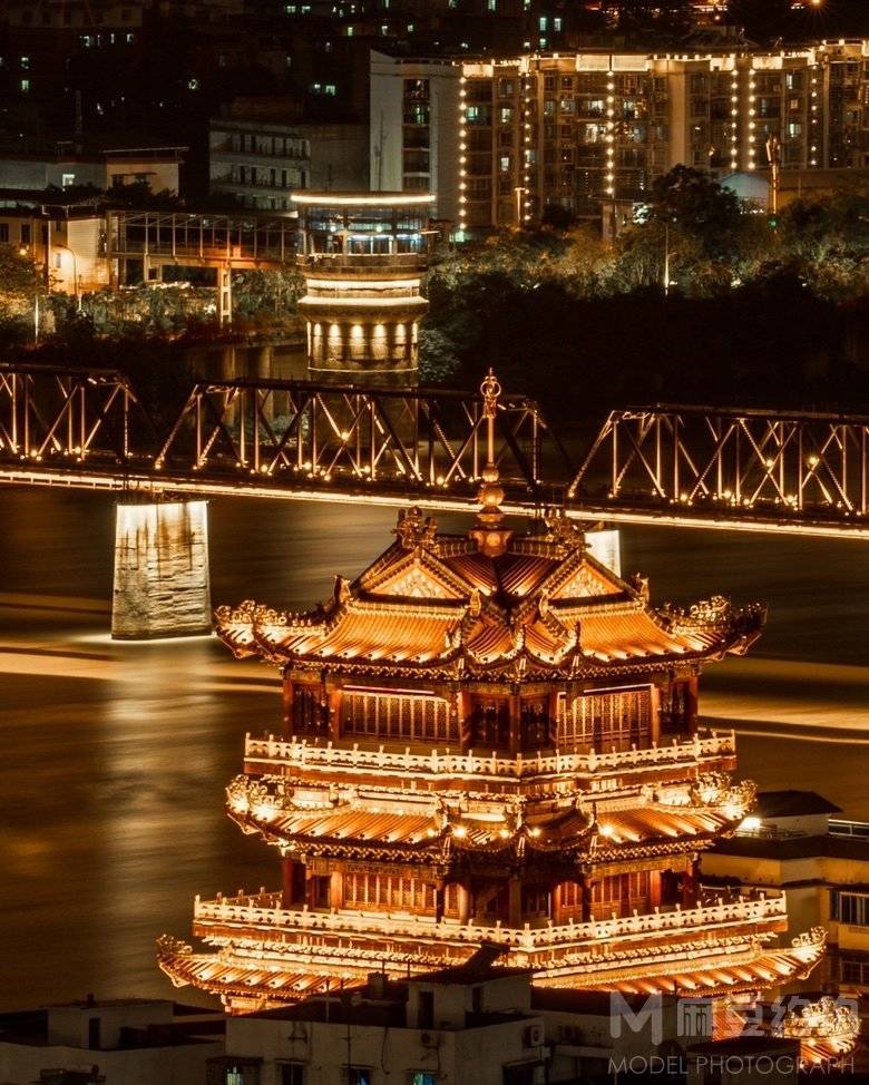 夜景模特