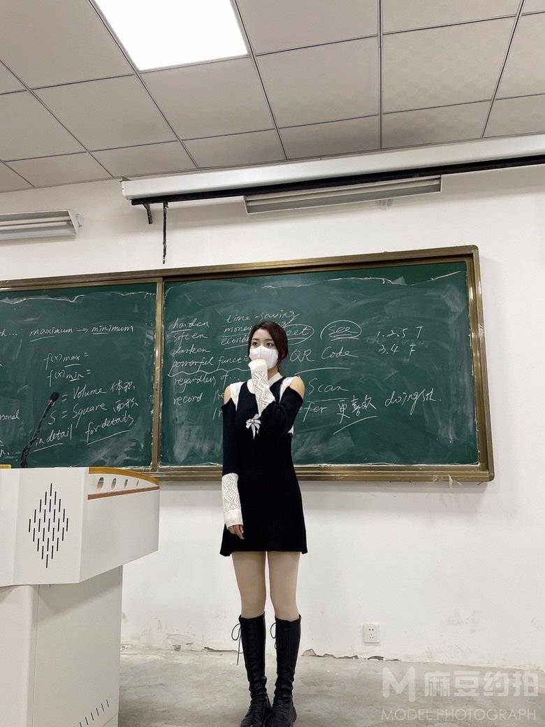 校园模特