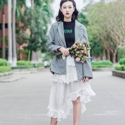 校园模特
