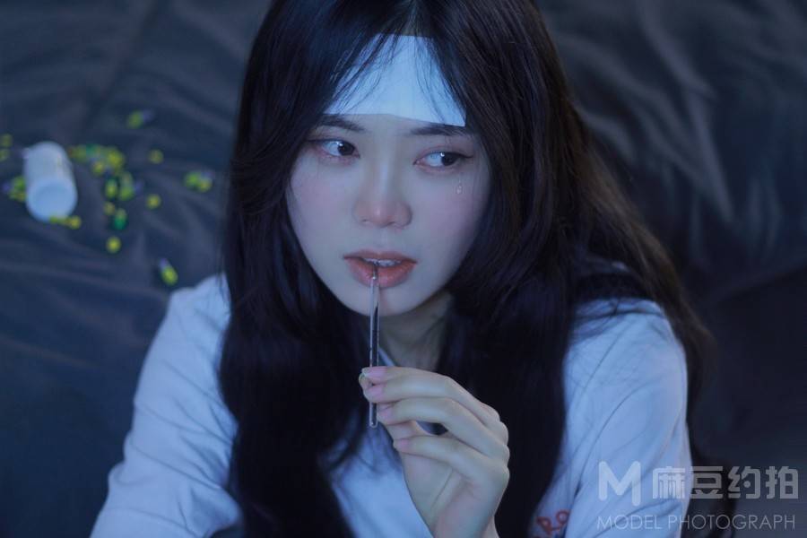 情绪模特