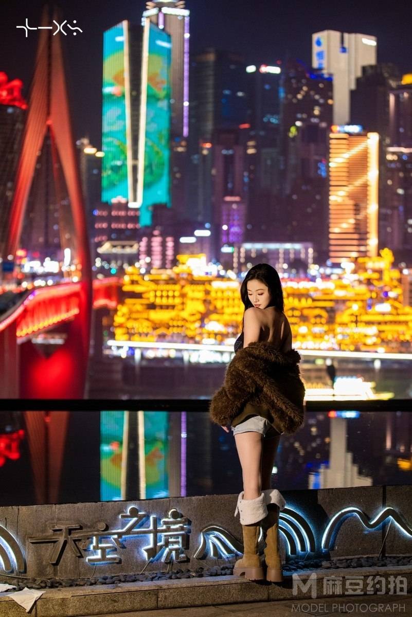 夜景模特