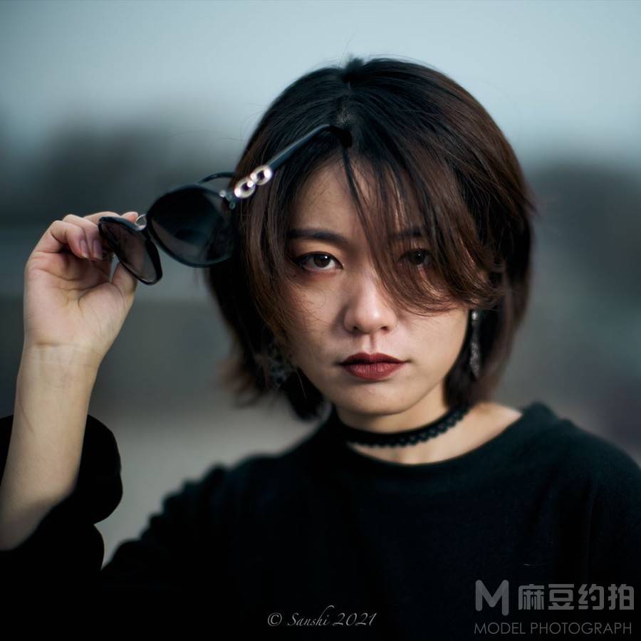 情绪模特