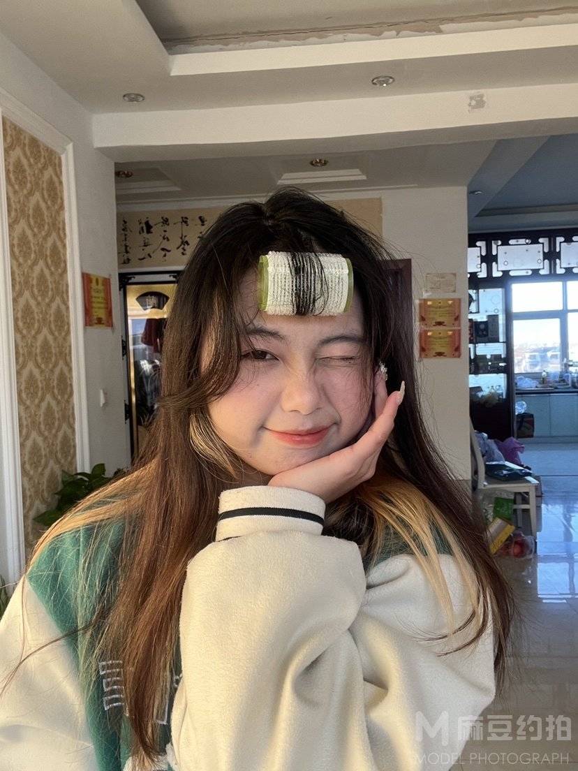 校园模特