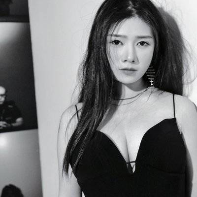 黑白模特