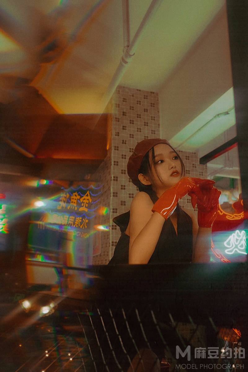 情绪模特