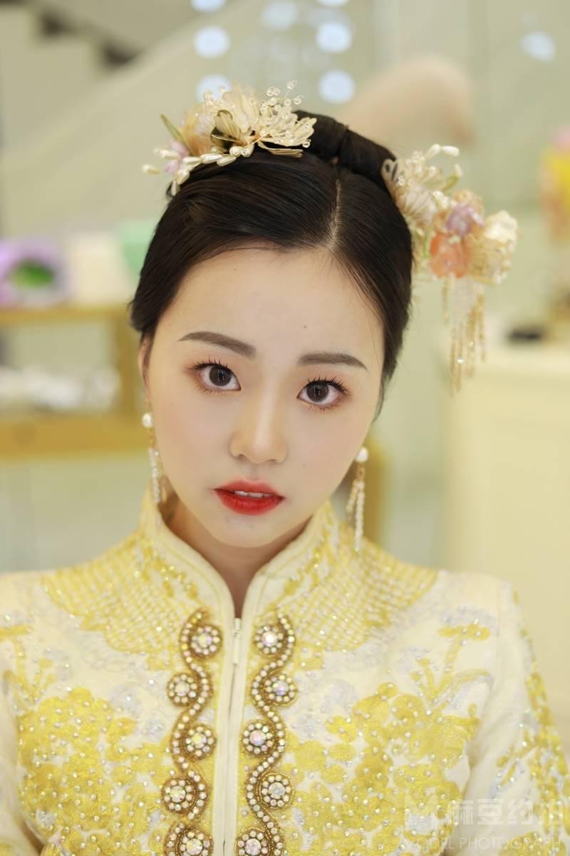 妆容模特