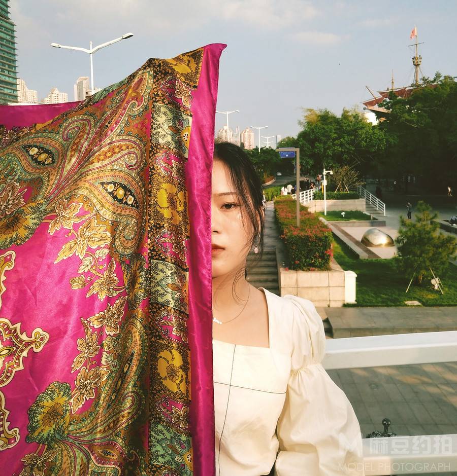 情绪模特