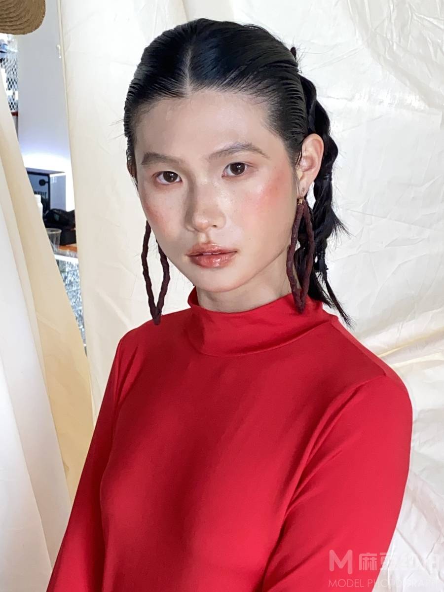 妆容模特