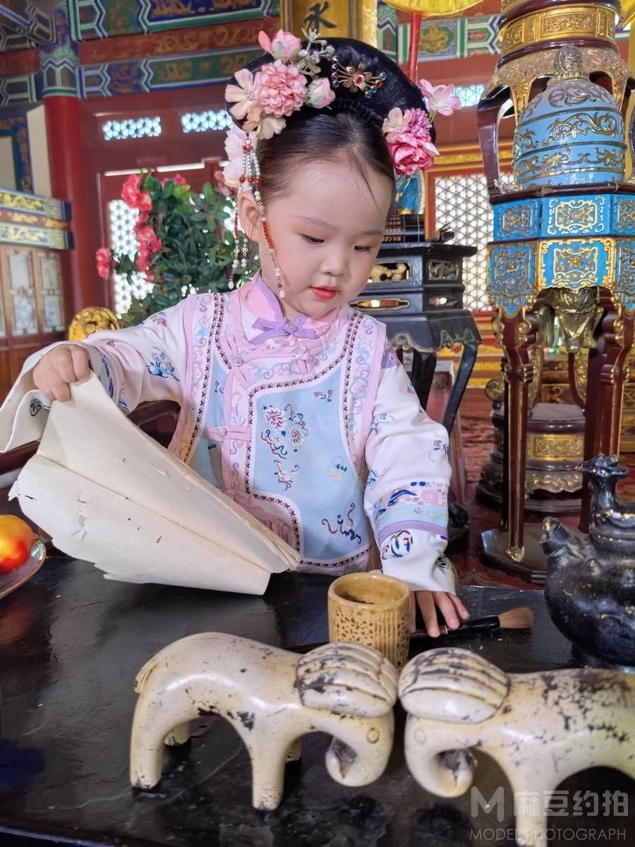 汉服模特