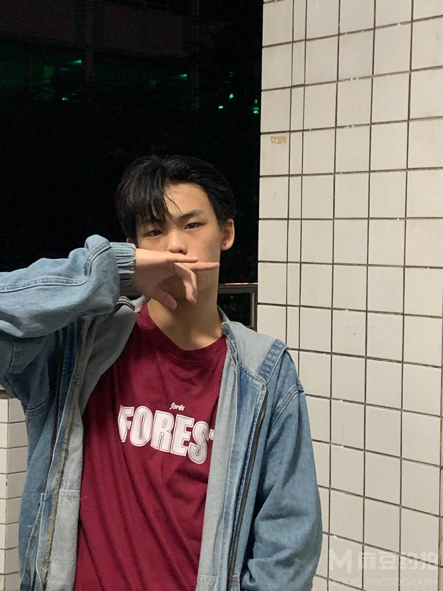 清新模特